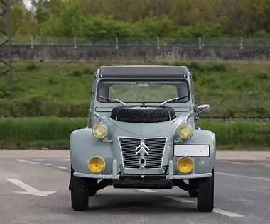 Citroën 2CV Sahara Review: Dual-Engine Classic Now Available With Massive Discount Deals! 2 Citroën 2CV Sahara Dual-Engine