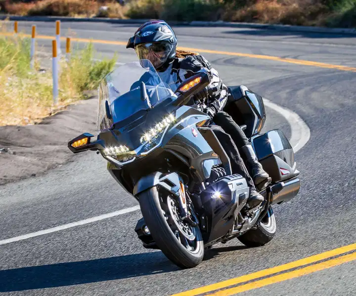 Honda Gold Wing 2025 with 1833 CC Power & Smart Ride Tech: Huge Discount at ₹75,999 3 Honda Gold Wing