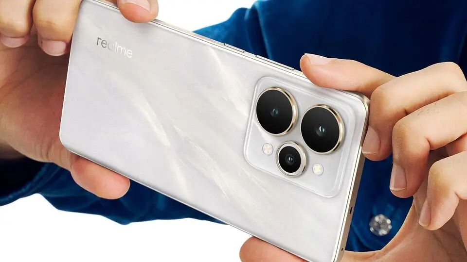 Realme 420MP Camera Phone with 7700mAh Battery & Powerful Specs Under ₹9,999 – Bumper Deal Available Now! 3 Realme 420MP Camera Phone Bumper Deal