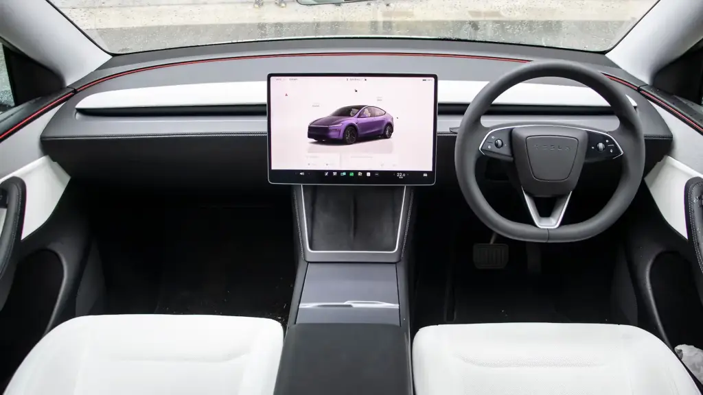 Tesla Model Y Advanced Autopilot