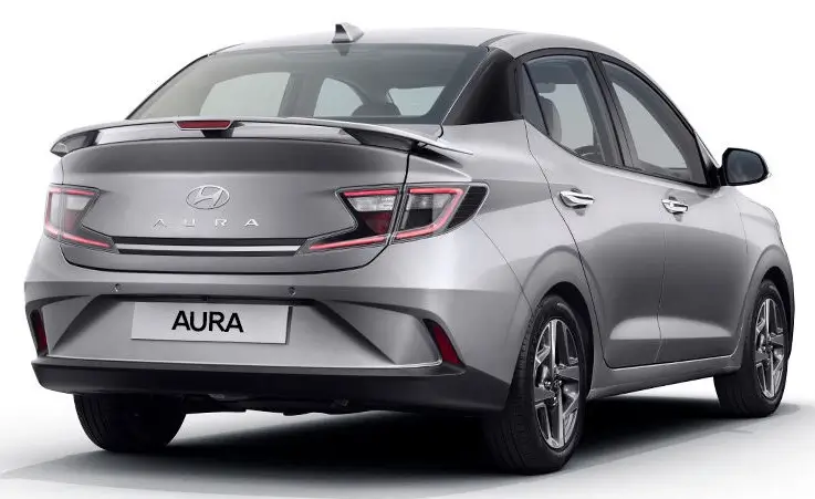 Hyundai Aura Updated Model Arrives – 8-Inch Touchscreen, 2.1L Engine | Limited-Time Sedan Deal 3 Hyundai Aura Limited-Time Deal
